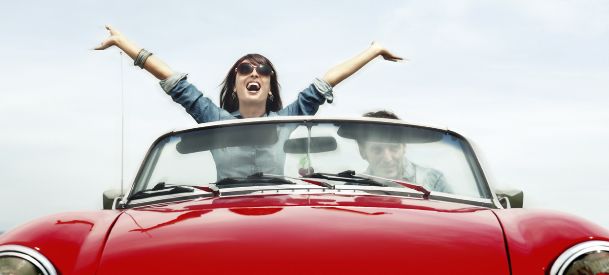 Femme dans une auto